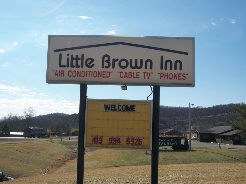 Mohican Little Brown Inn Loudonville Екстер'єр фото